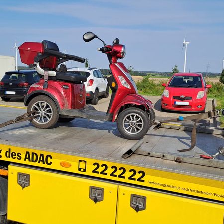 Rollator wird abgeschleppt